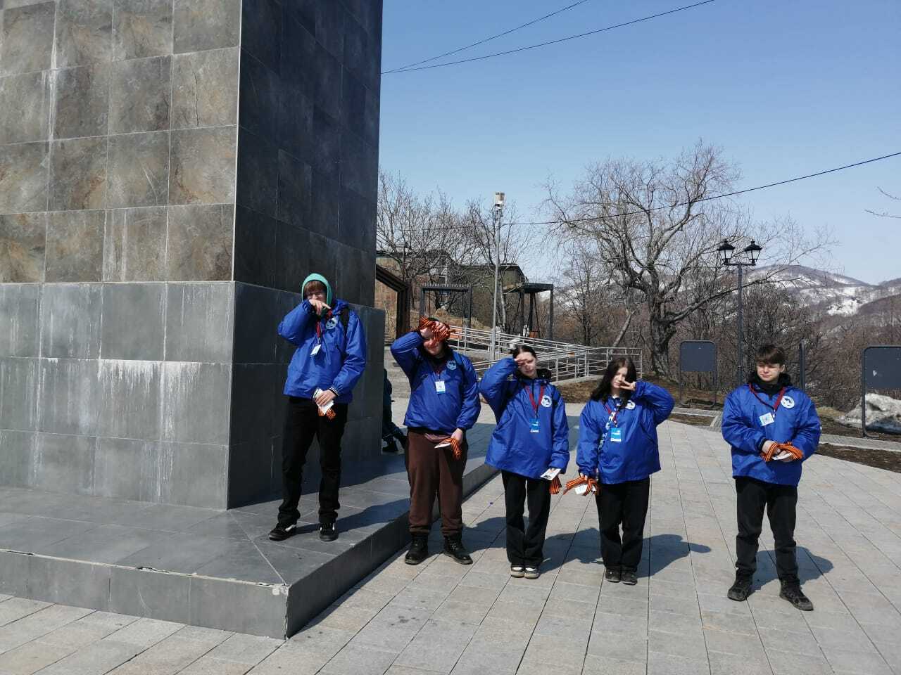 Учащиеся нашей школы присоединились к акции Георгиевская ленточка.